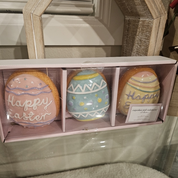 cupcakes & cashmere Other - Cupcakes and Cashmere Easter Decor